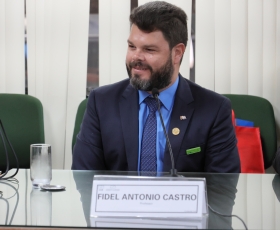 Delegação da Embaixada de Cuba, a Reitora da União de Santiago de Cuba, Diana Sedal Yanes e o Prof. Fidel Castro Neto, em reunião com Reitora da UnB, profª. Rozana Naves. 21/10/2025 Foto: Beto Monteiro/Ascom UnB